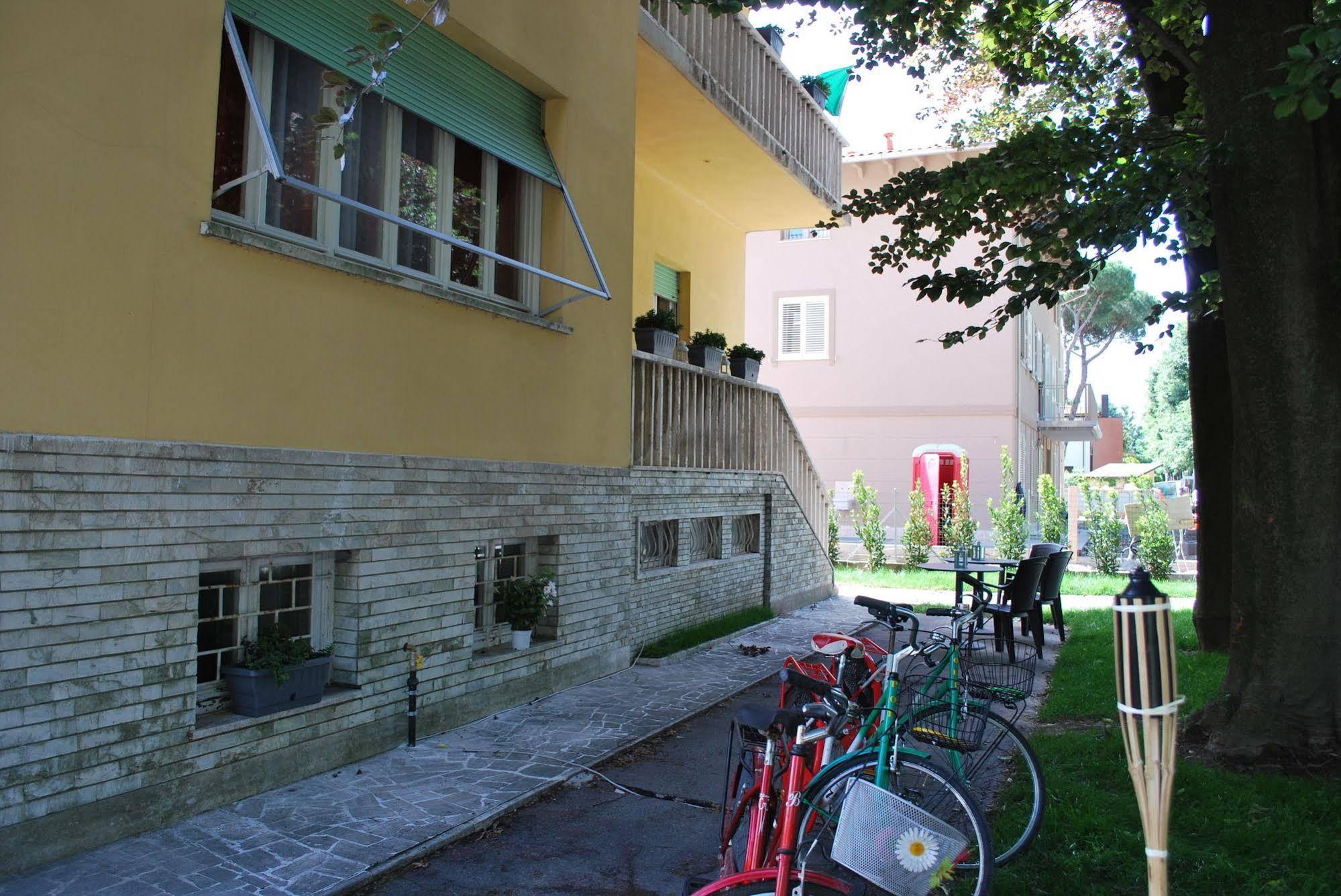 Villa Catelli B&B Lucca Esterno foto