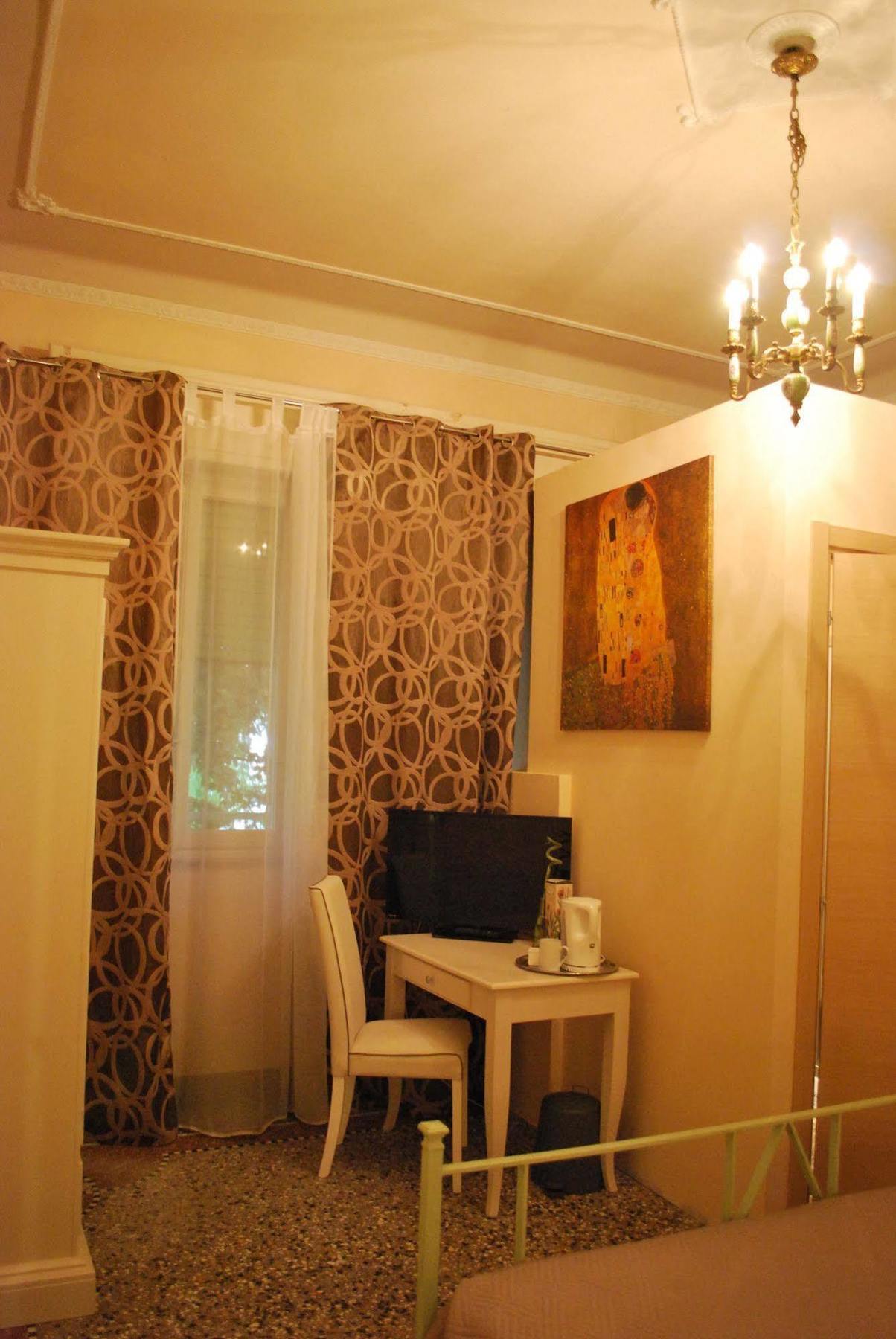 Villa Catelli B&B Lucca Esterno foto